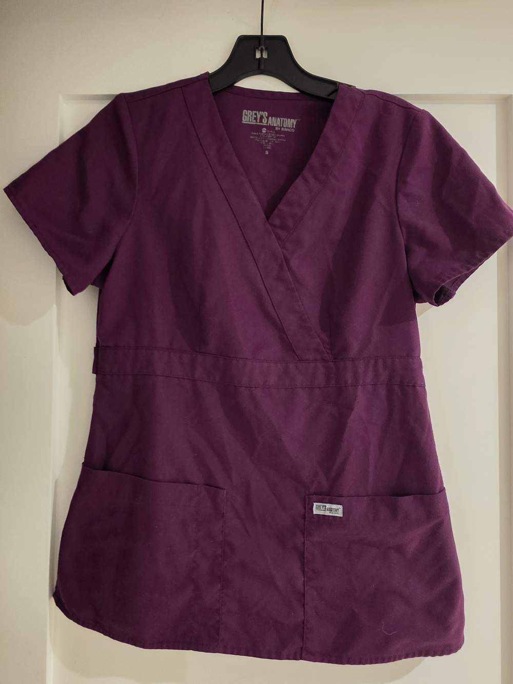 Grey's Anatomy Women's V-Neck Scrub Top in Plum
